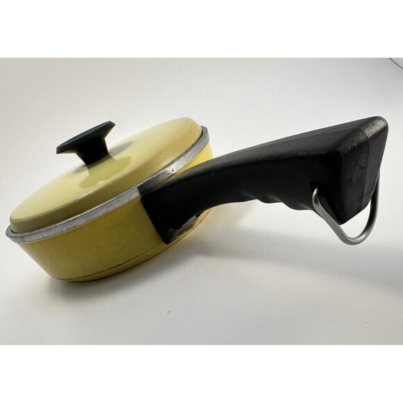 Small Club Aluminum Yellow Sauce pan/pot with lid - Picture 2 of 9